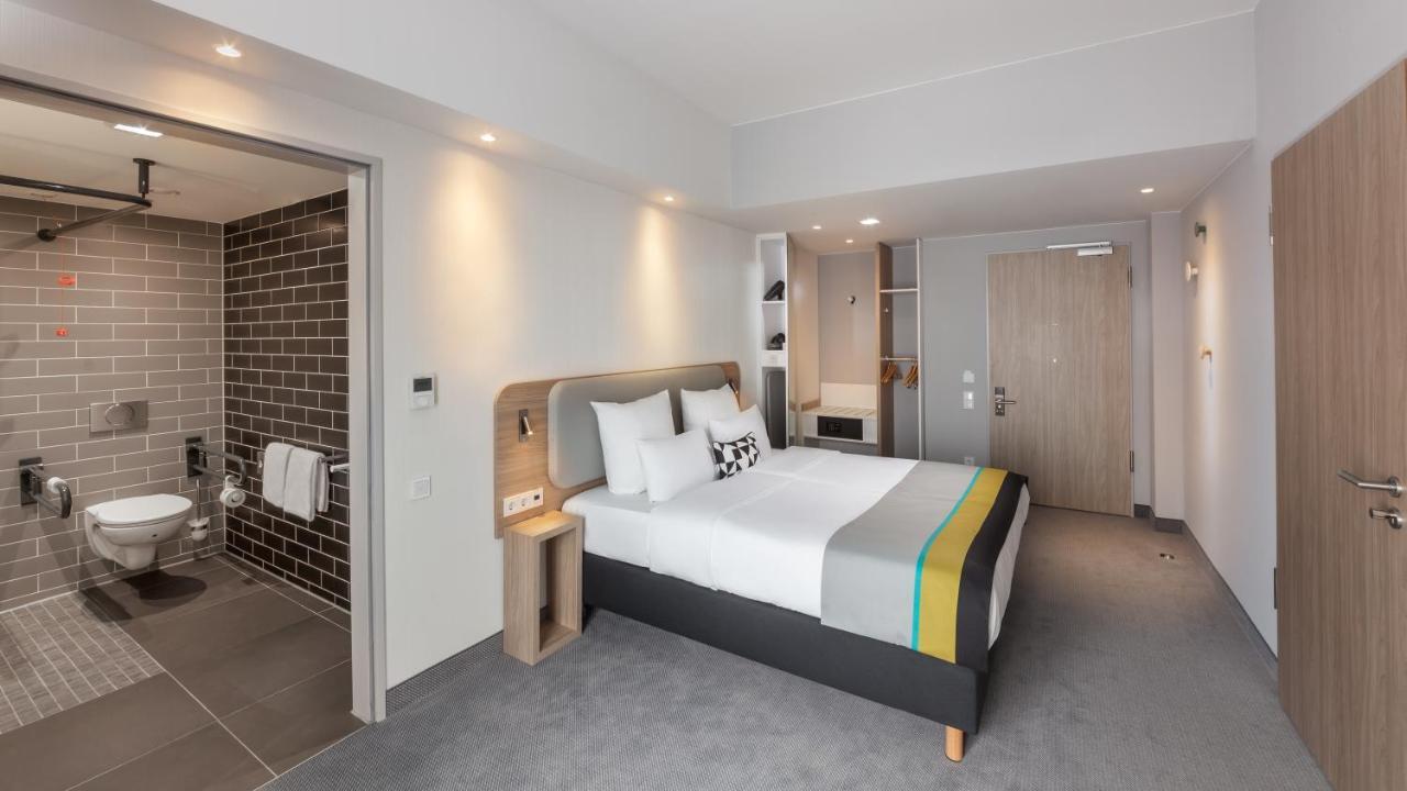 Holiday Inn Express - Munich North By Ihg Munique Exterior foto