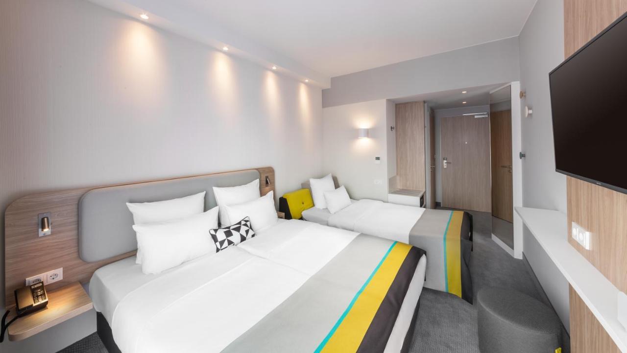 Holiday Inn Express - Munich North By Ihg Munique Exterior foto