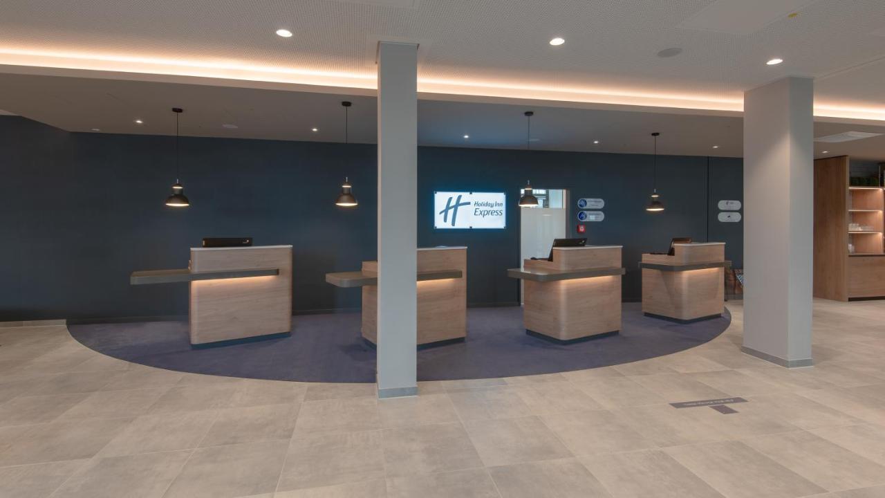 Holiday Inn Express - Munich North By Ihg Munique Exterior foto