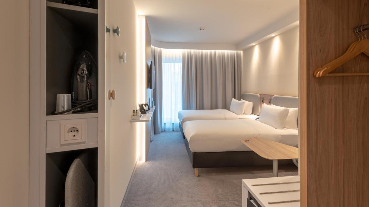 Holiday Inn Express - Munich North By Ihg Munique Exterior foto