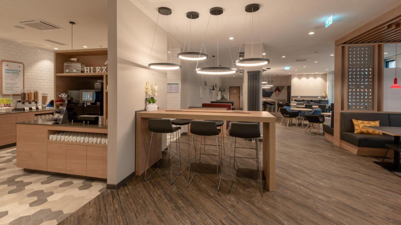 Holiday Inn Express - Munich North By Ihg Munique Exterior foto
